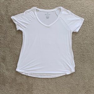 White American Eagle soft & sexy tshirt